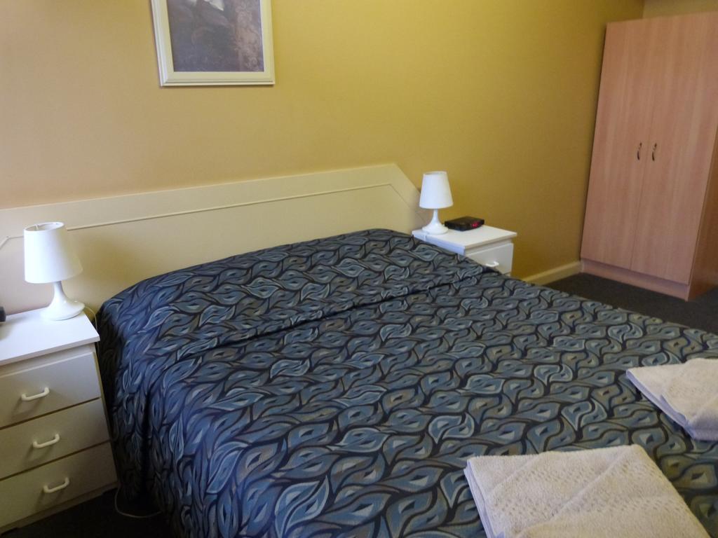 מאונט גמבייר Grand Central Motel חדר תמונה