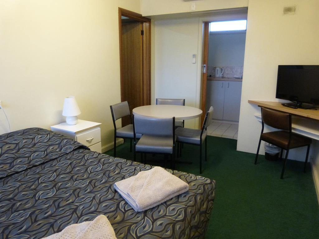 מאונט גמבייר Grand Central Motel חדר תמונה